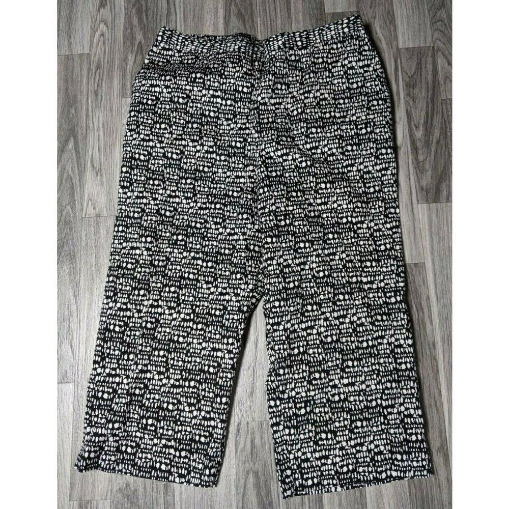 (3/$35)‎ Alfred Dunner Partial Elastic Waistband Black White Cropped Pants